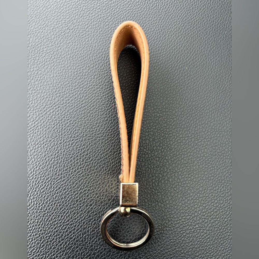 Louis Vuitton Monogram Keyring - Picture 4 of 5